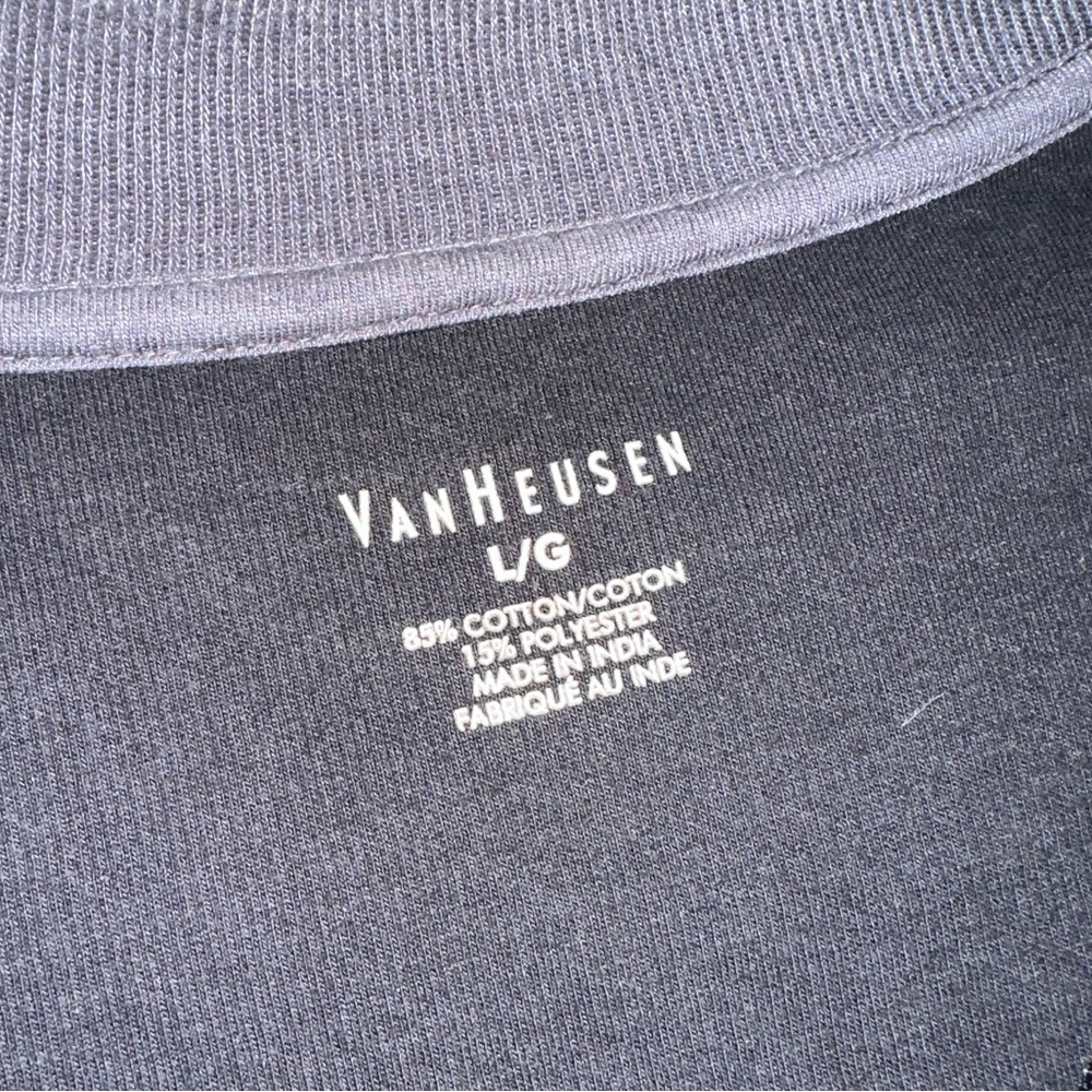 2 pullover sweaters - Picture 3 of 3